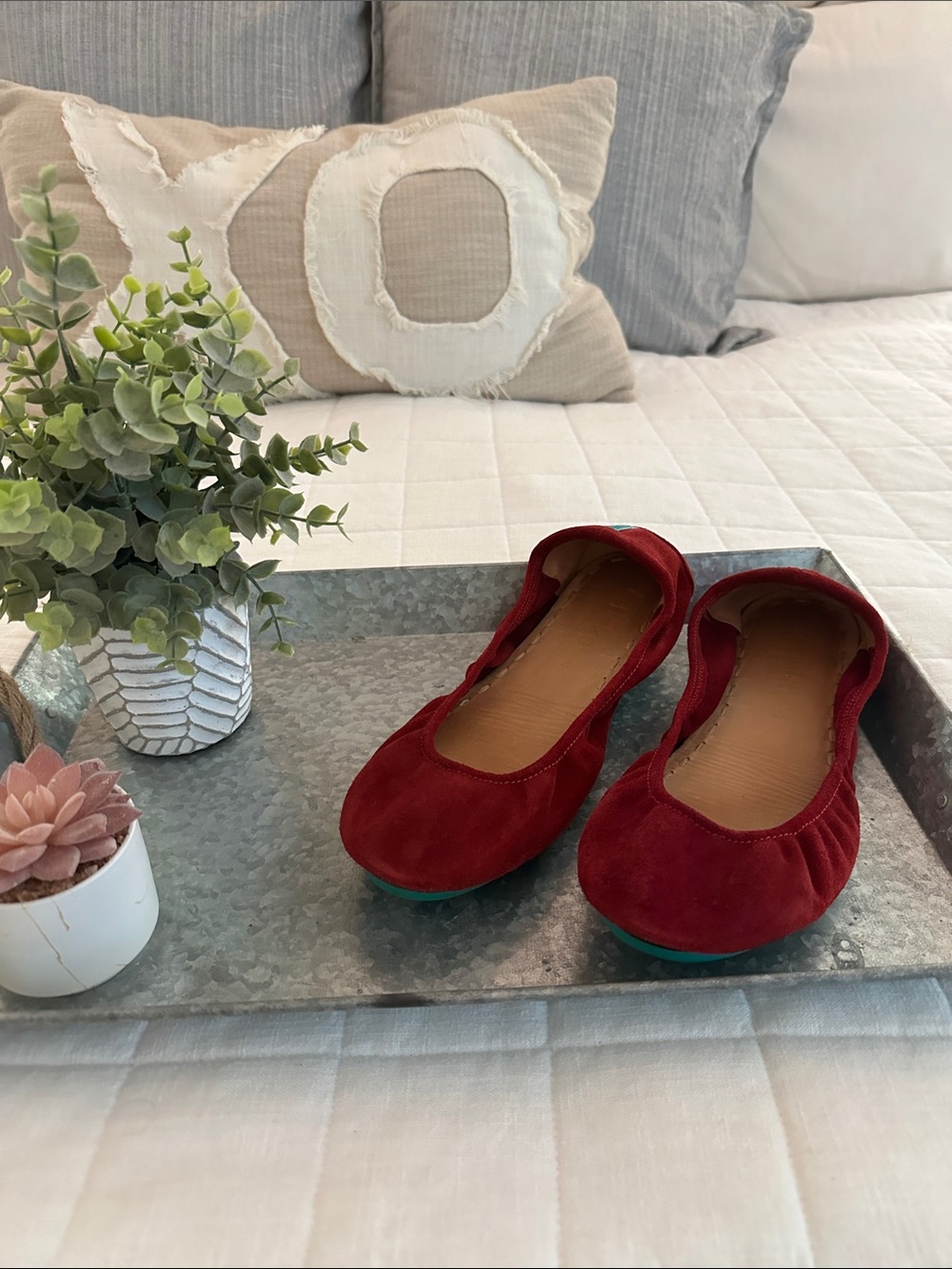 Rouge Tieks - Size 9